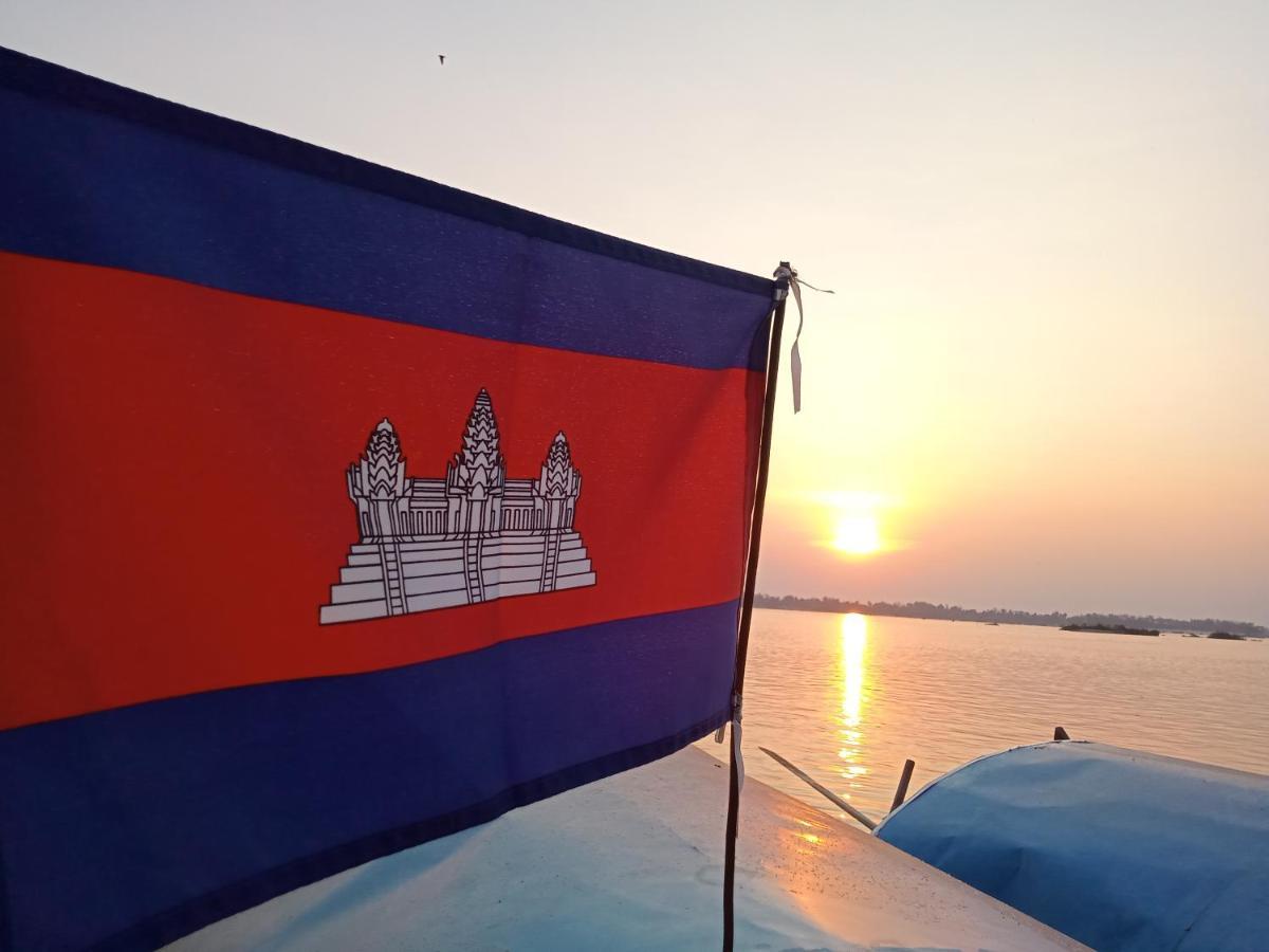 Tonle Mekong Homestay Krong Kracheh エクステリア 写真