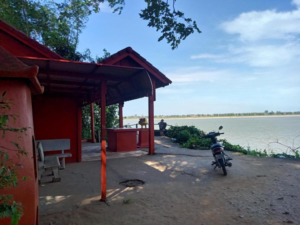 Tonle Mekong Homestay Krong Kracheh エクステリア 写真