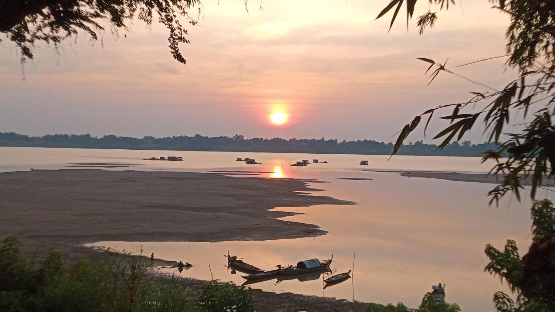 Tonle Mekong Homestay Krong Kracheh エクステリア 写真
